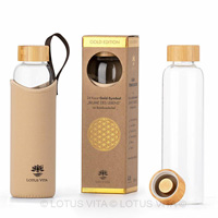 Glas-Trinkflasche mit Bambusdeckel - 580ml - creme-braun -Gold-Edition